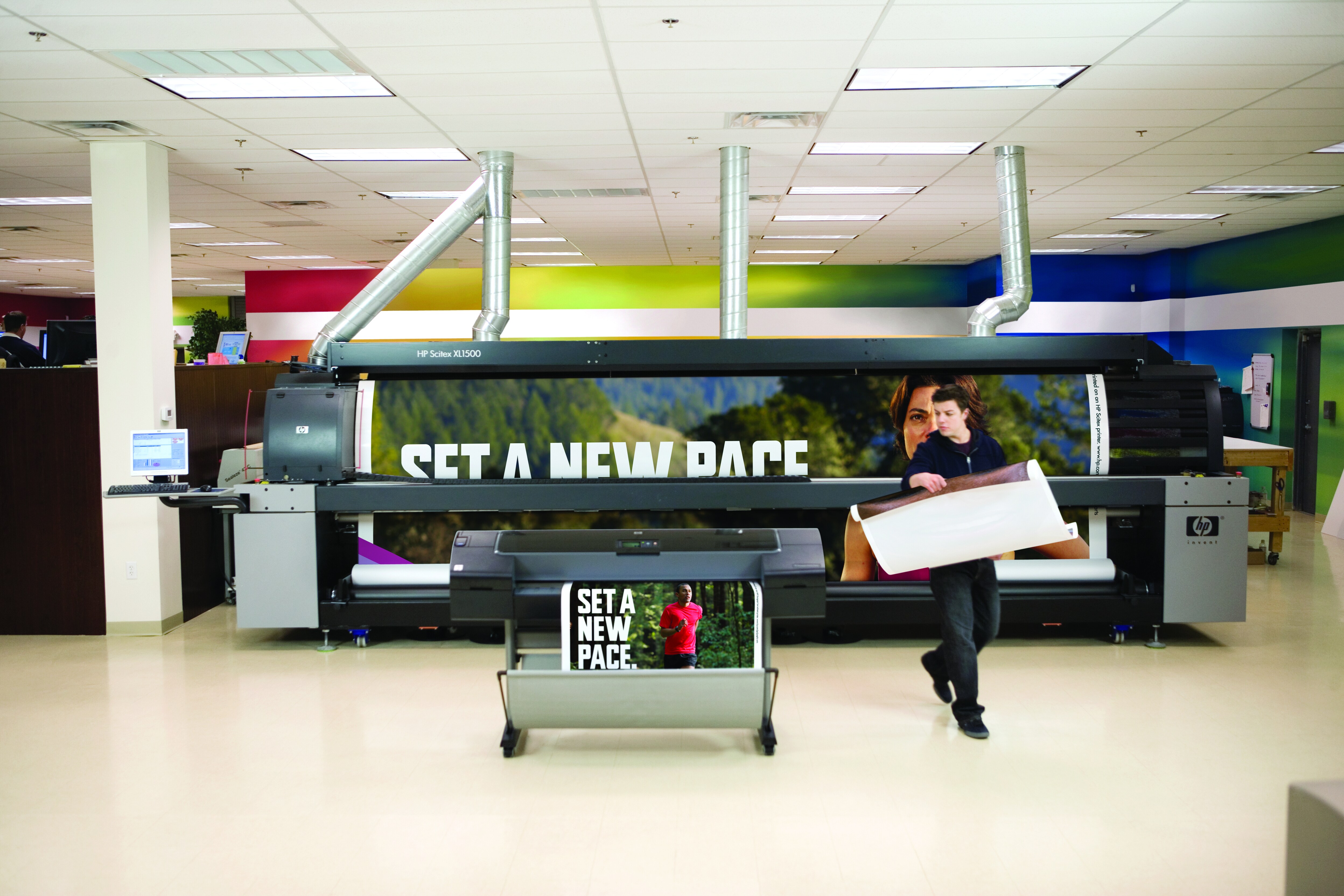 HP Designjet Z2100 Großformatdrucker Tintenstrahl Farbe 2400 x 1200 DPI Eingebauter Ethernet-Anschluss